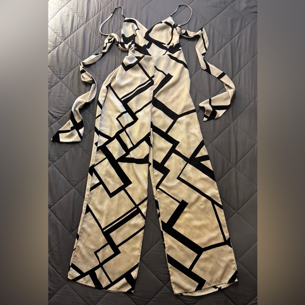 Geometric Black and Cream Jumpsuit - Picture 2 of 11